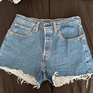 Levi’s 501 jean shorts size 30